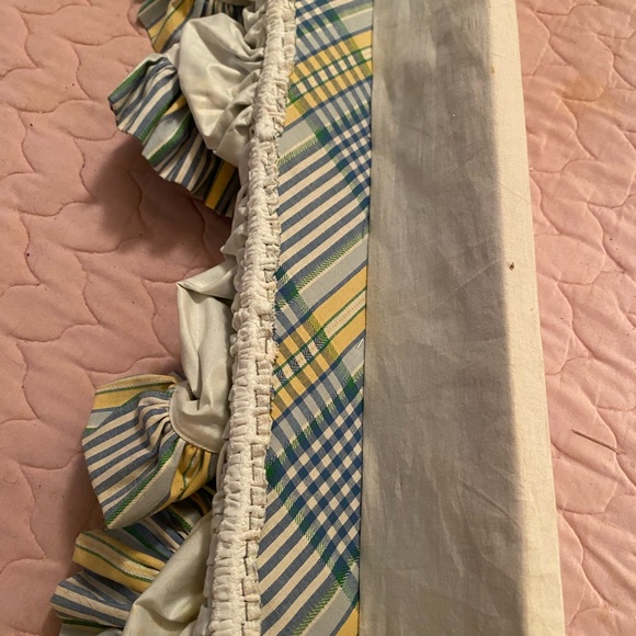 Plaid Ruffled Valance - Picture 8 of 8